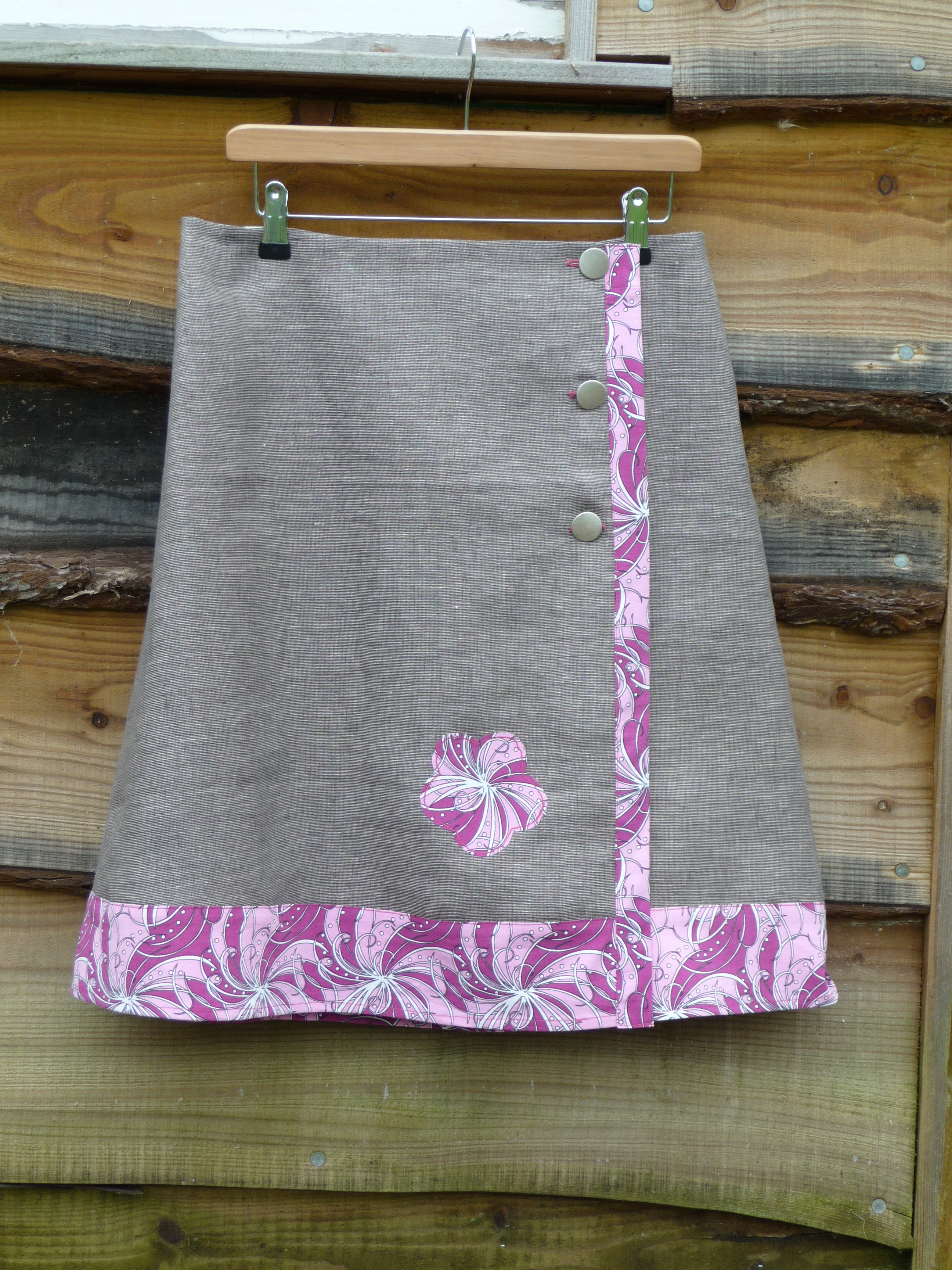 Skirt-in-a-day workshop, Stroud, Nice Skirt!! made in Stroud, sewing, textile, embroidery, creative needle work, hairband, dried flowers, Stroud, Cotswold, organza fabric, sequins, wrap around skirt, sewing classes, textile workshops, learn to sew, making clothes, 