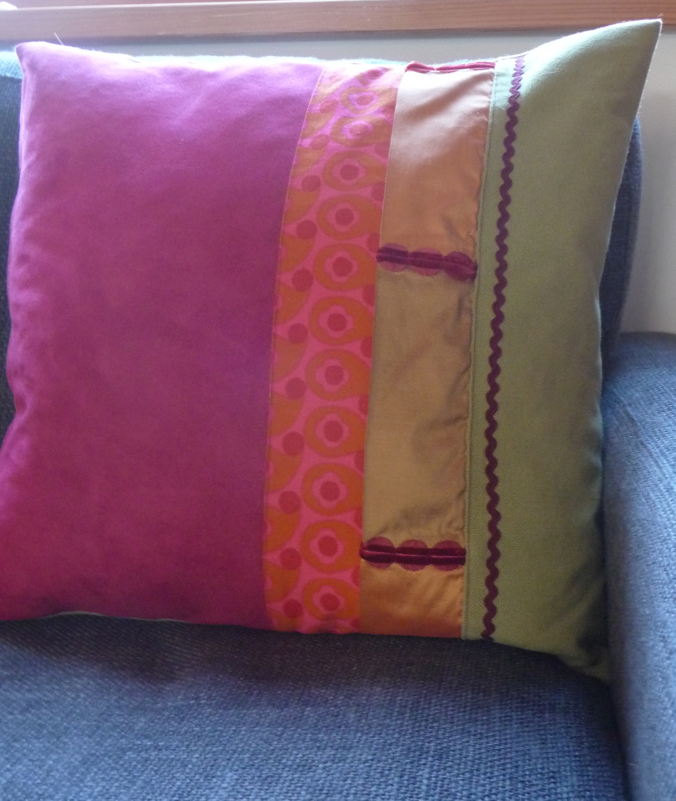 textiles sewing cushions creative textiles Gloucestershire Stroud classes beginners